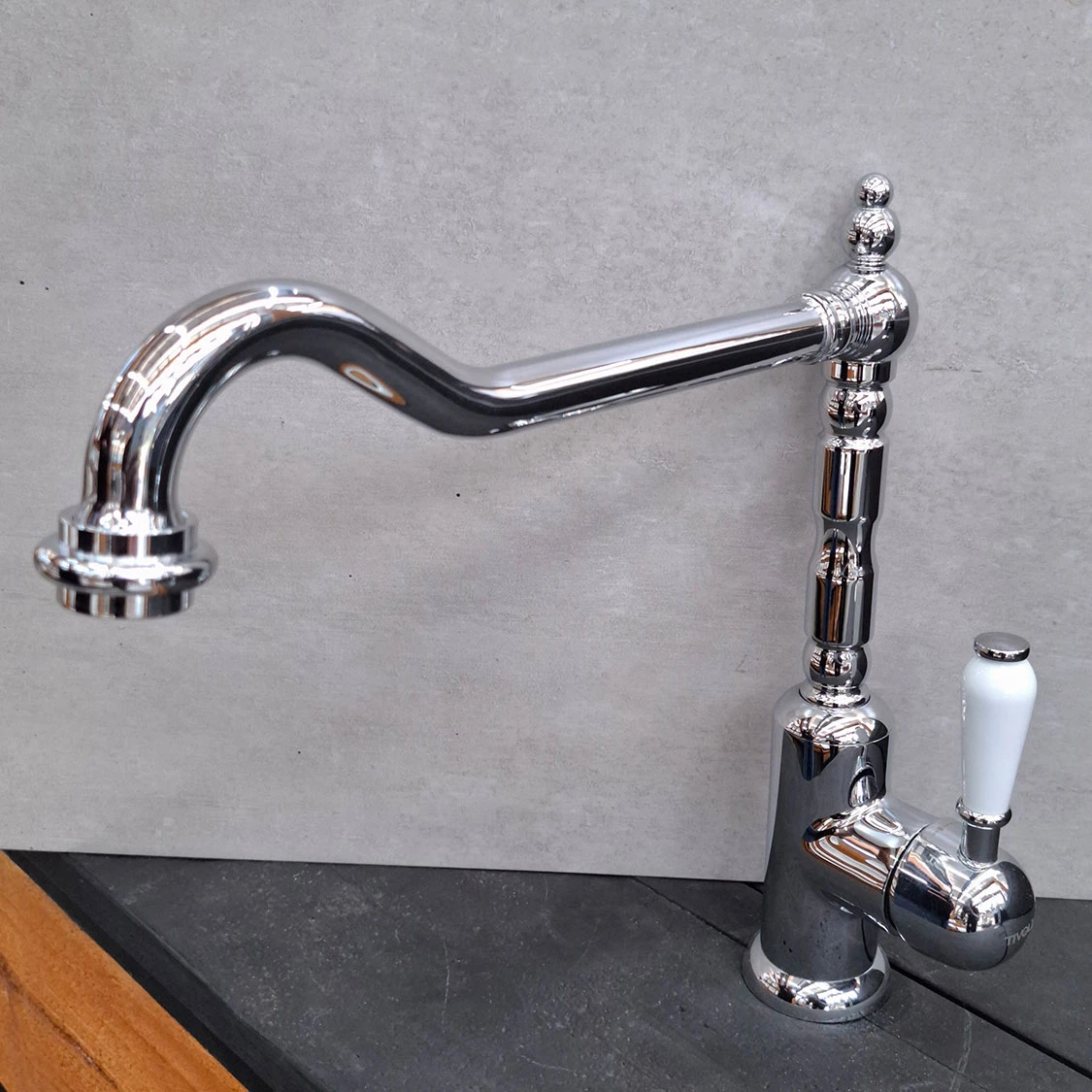 Taps & Mixers